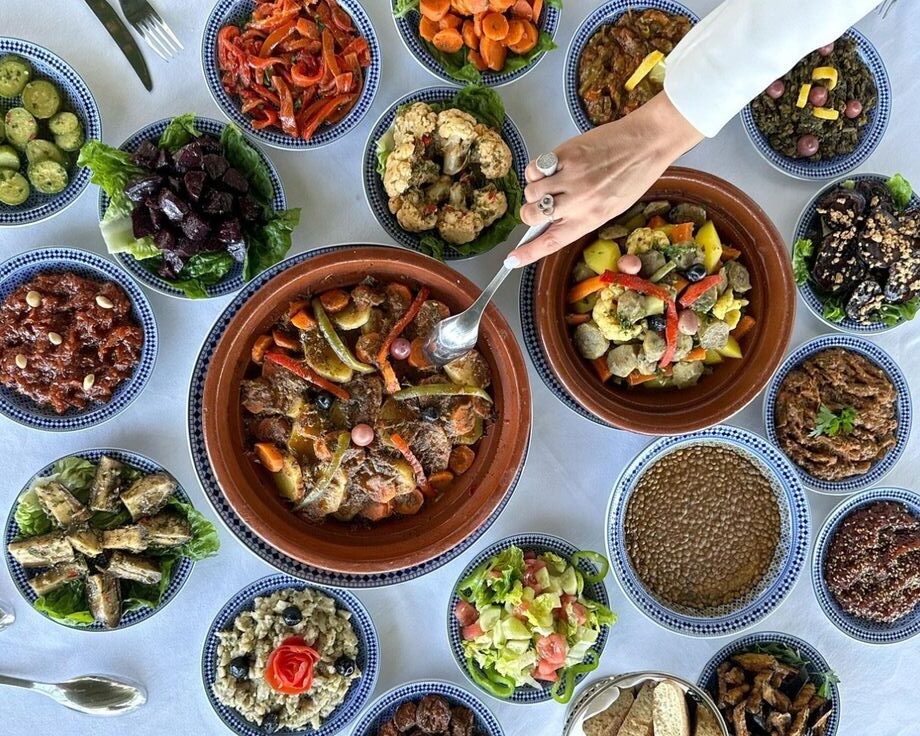 Discover the hidden gems of Moroccan cuisine with our expert guides in Marrakech, Chefchaouen, and Rabat. From street food to traditional dishes, our food tours will give you an authentic taste of Morocco.